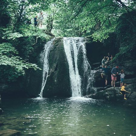 Central Malham Wellbeing Escape Hot Tub & Studio Exterior photo